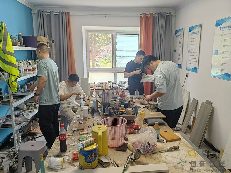 木雕开裂的修复与保养：不同类型裂纹的针对性处理(图1)