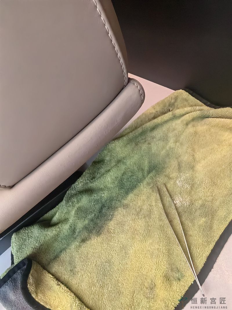 高档真皮餐椅开裂修复案例展示(图2)