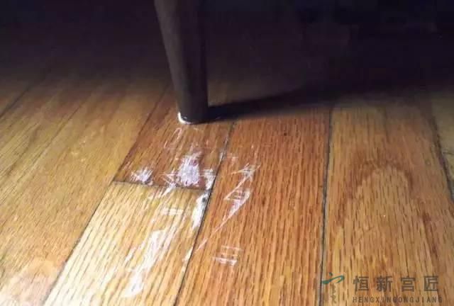 实木地板划痕/漆面/凹坑怎么补，教你修复小妙招(图2)