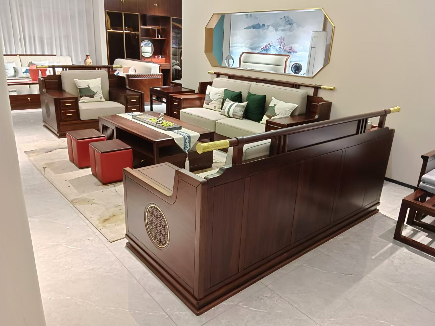 67%城市家庭选择修家具：实木/皮质家具养护避坑指南(图2)