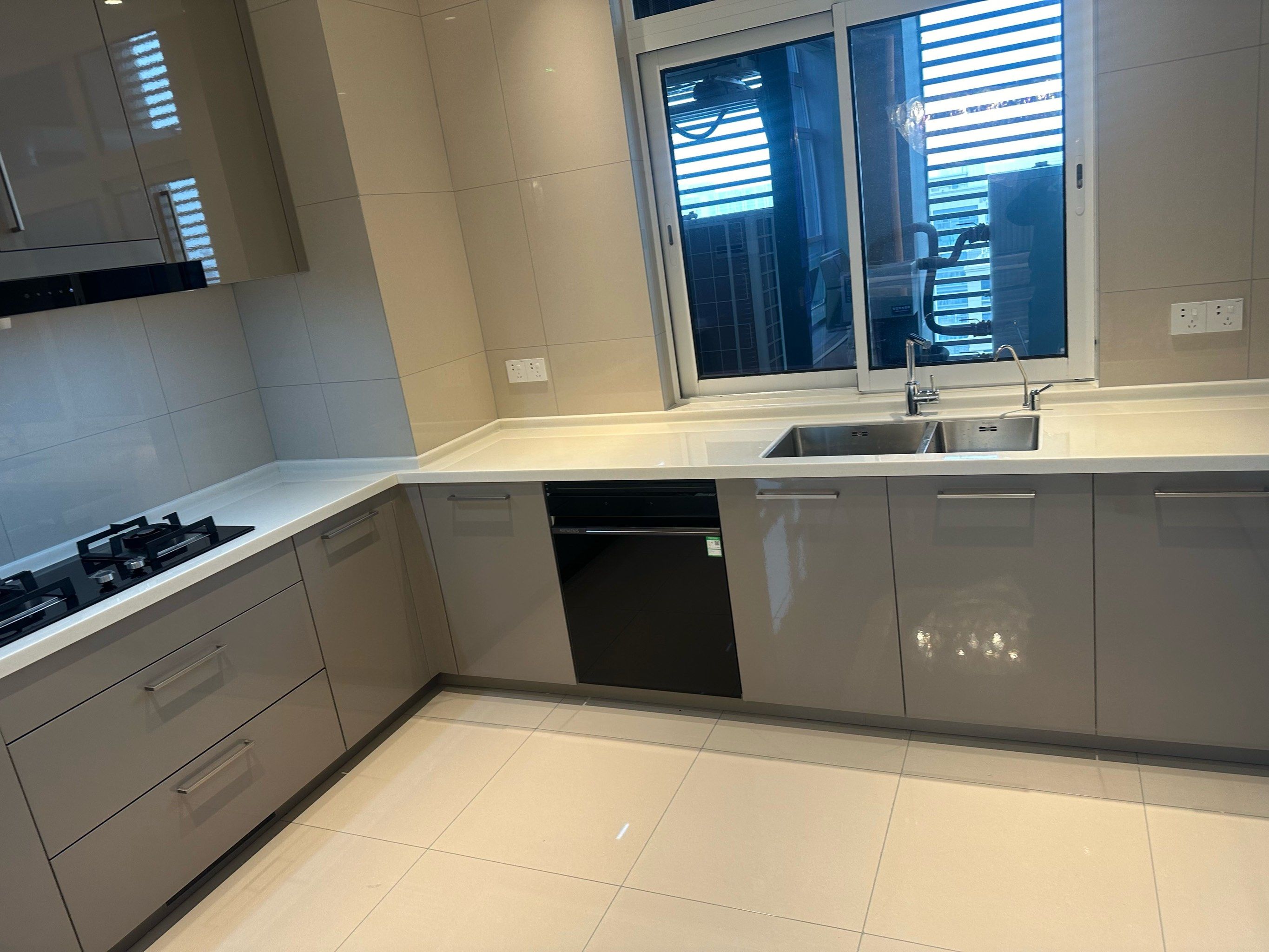 存量房时代不换家具!维修贴膜+局部翻新,低成本拿捏家居质感(图4)