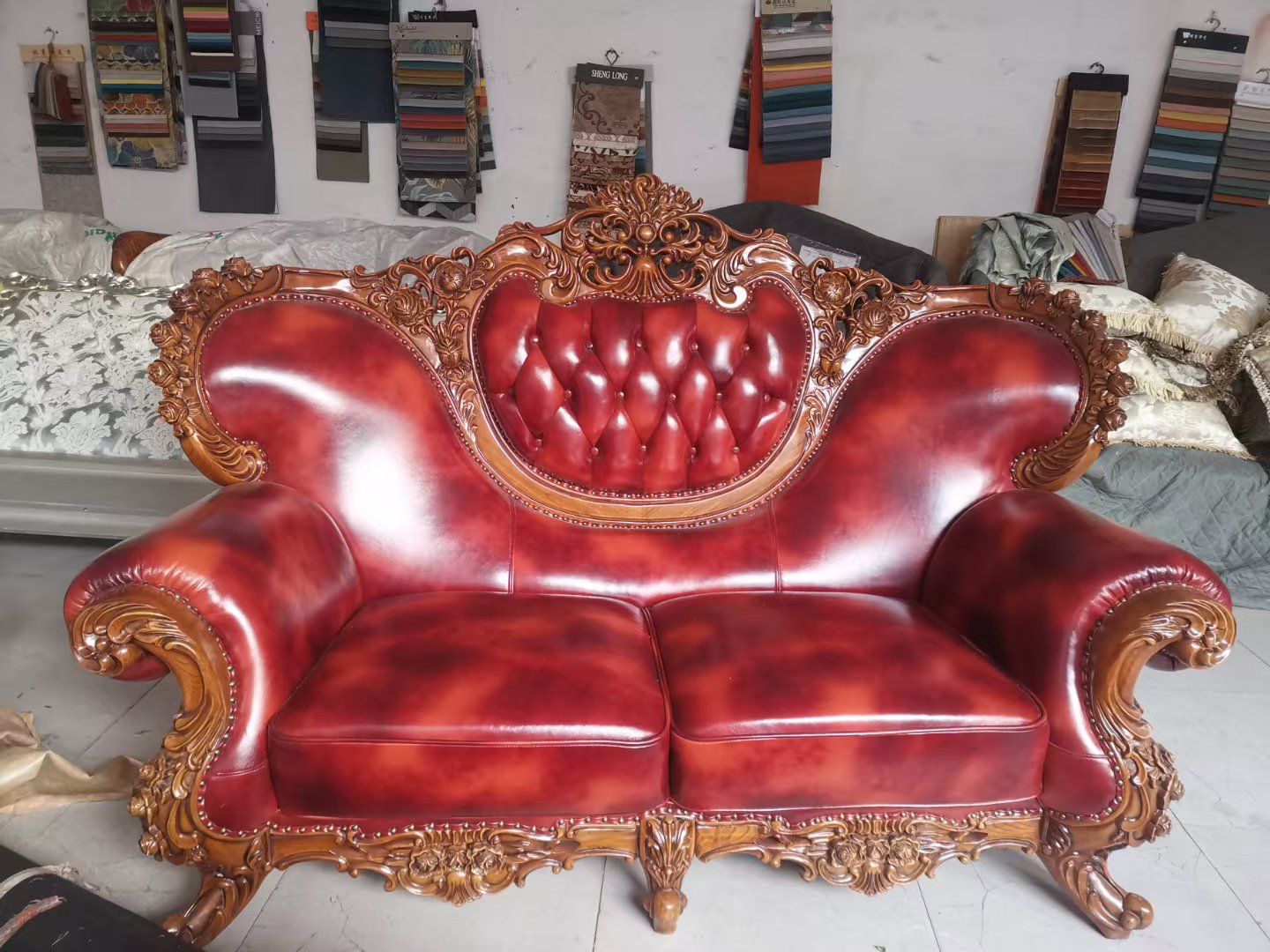 旧物改造风正劲,家具维修美容让旧家具焕发"二次生命"(图1)