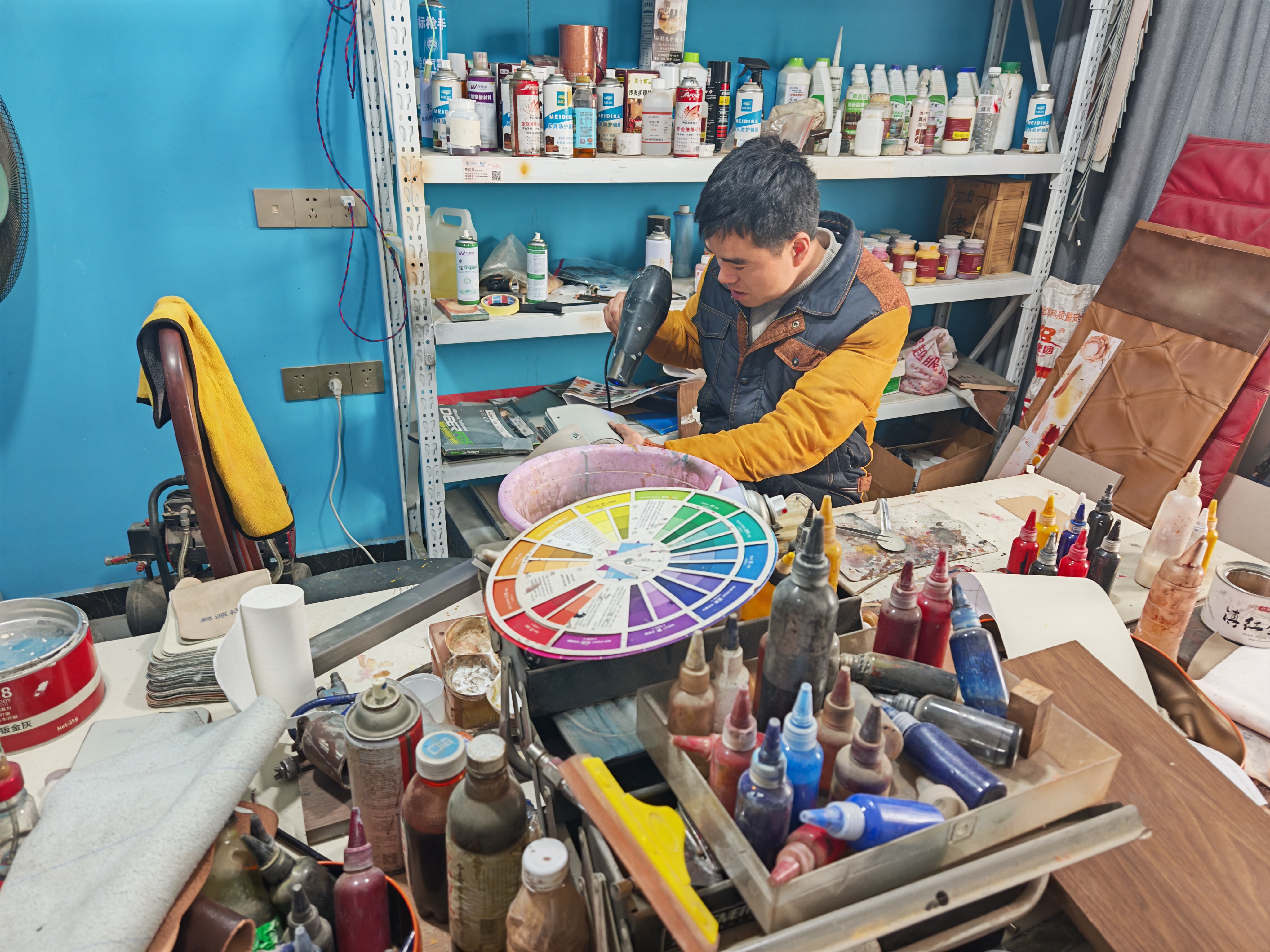 汽车内饰修复翻新培训，零基础也能轻松上手！(图2)