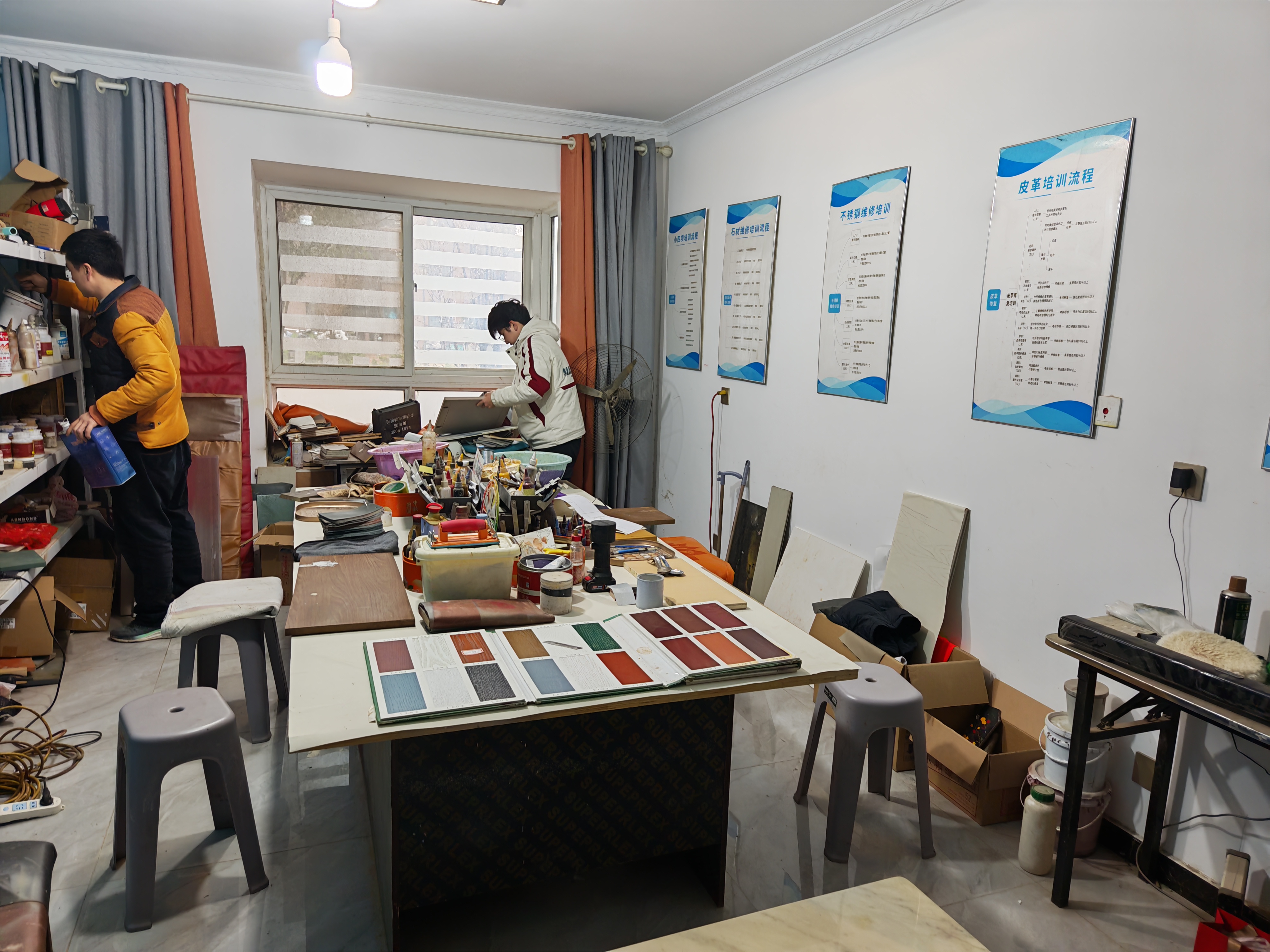 郑州恒新宫匠汽车座椅皮革破损修复培训，手把手教学无保留(图2)